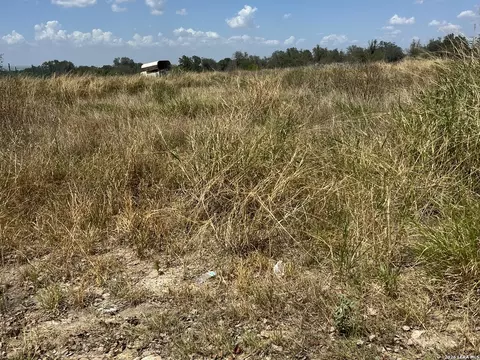 4211 Butterfly, Von Ormy, TX 78073 photo 4