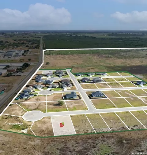 104 Albion Ct, Poteet, TX 78065