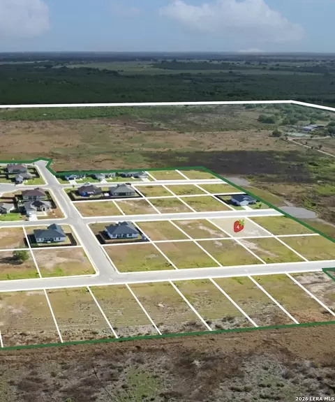 128 Troubadour Ln, Poteet, TX 78065
