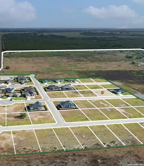 129 Troubadour Ln, Poteet, TX 78065