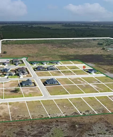 128 Growers Ave, Poteet, TX 78065