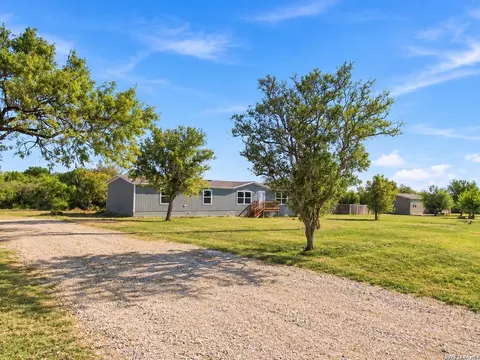 341 Pr 4654, Hondo, TX 78861