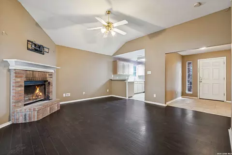 9651 Emerald Pl, San Antonio, TX 78245