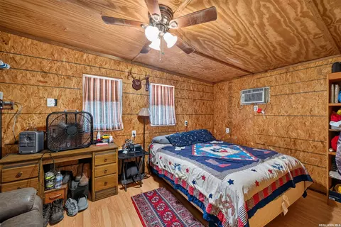 Bedroom - 2252 E Frontier 5, Freer, TX 78384 photo 3 of 3
