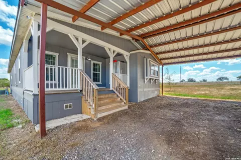 20353 Senior Rd, Von Ormy, TX 78073 photo 7
