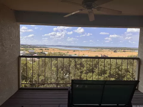 1256 Cougar Dr #6, Canyon Lake, TX 78133