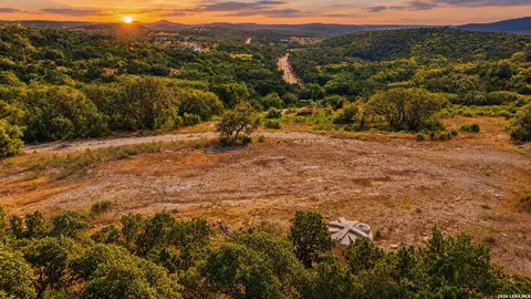 2040 Park Road 37, Helotes, TX 78023