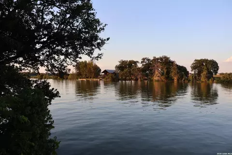 801 Lakeside Pass, New Braunfels, TX 78130