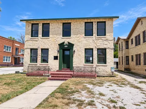 1407 W Woodlawn Ave, San Antonio, TX 78201