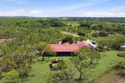 994 Quail Run, Lytle, TX 78052 photo 34