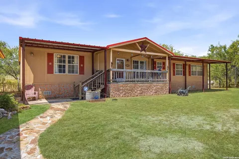 994 Quail Run, Lytle, TX 78052 photo 13