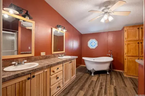 994 Quail Run, Lytle, TX 78052 photo 30