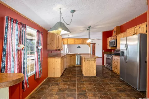 994 Quail Run, Lytle, TX 78052 photo 20