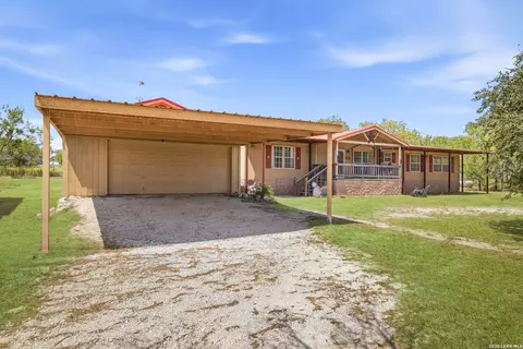 994 Quail Run, Lytle, TX 78052 photo 2