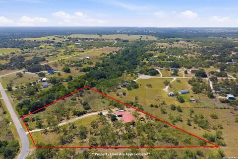 994 Quail Run, Lytle, TX 78052 photo 5