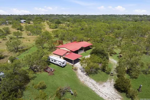 994 Quail Run, Lytle, TX 78052 photo 9