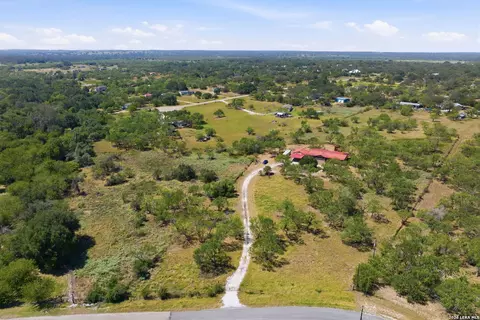 994 Quail Run, Lytle, TX 78052 photo 4