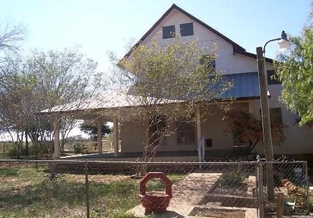 2544 State Highway 97, Floresville, TX 78114
