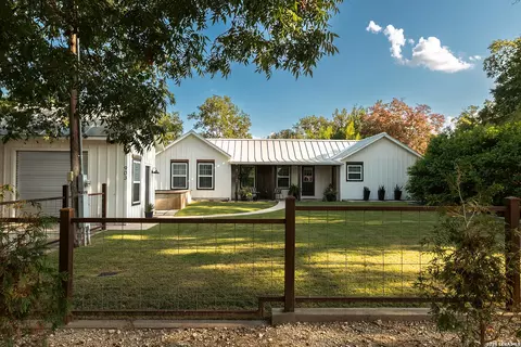 903 Front St, Comfort, TX 78013