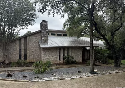 14016 Mint Trail Dr, Hill Country Village, TX 78232
