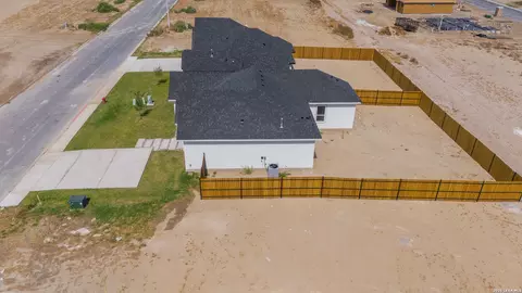 View/Area - 3127 Jacob Dr, Eagle Pass, TX 78852 photo 3 of 10