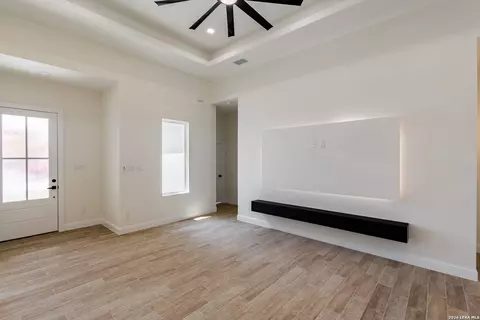 Living - 3127 Jacob Dr, Eagle Pass, TX 78852 photo 3 of 7