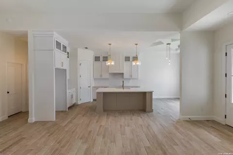 Living - 3127 Jacob Dr, Eagle Pass, TX 78852 photo 6 of 7