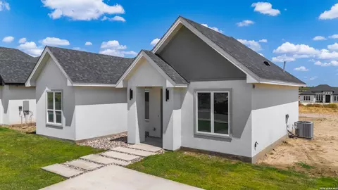 Exterior - 3127 Jacob Dr, Eagle Pass, TX 78852 photo 3 of 5