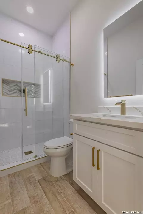 Bath - 3127 Jacob Dr, Eagle Pass, TX 78852 photo 5 of 7