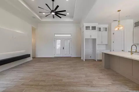 Living - 3127 Jacob Dr, Eagle Pass, TX 78852 photo 5 of 7