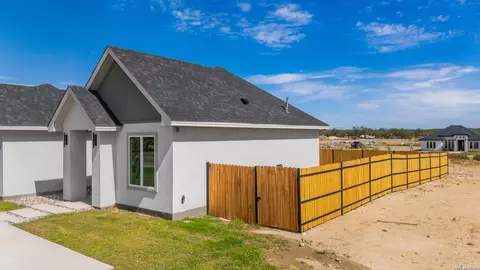 Exterior - 3127 Jacob Dr, Eagle Pass, TX 78852 photo 3 of 8