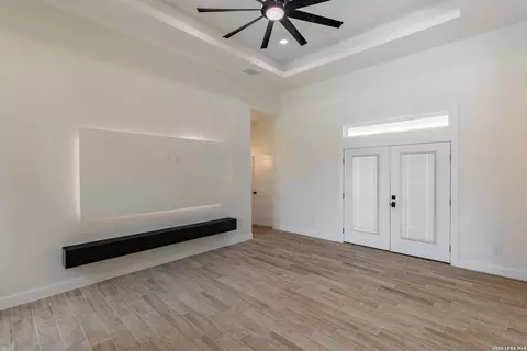 Living - 3127 Jacob Dr, Eagle Pass, TX 78852 photo 2 of 7