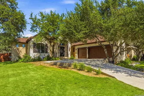 8131 Colonial Woods, Boerne, TX 78015