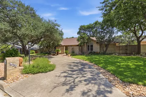 102 Irongate Rd, San Antonio, TX 78213