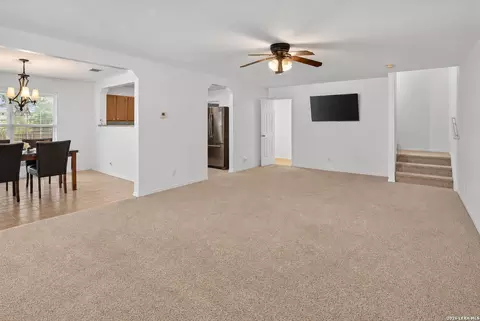 130 Mallow Grv, San Antonio, TX 78253