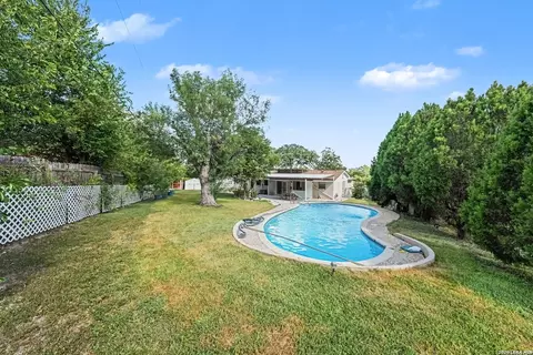 619 Northtrail Dr, San Antonio, TX 78216
