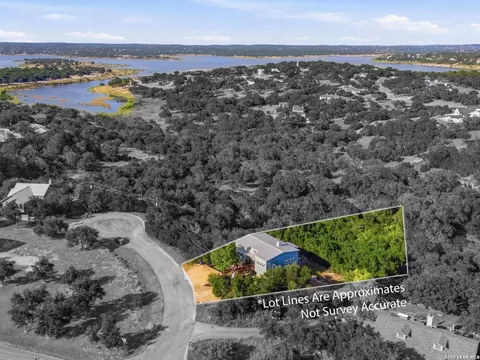 1040 Erika Crst, Canyon Lake, TX 78133