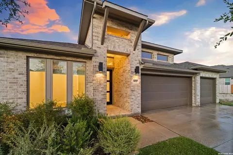 1872 Weinnacht, New Braunfels, TX 78132