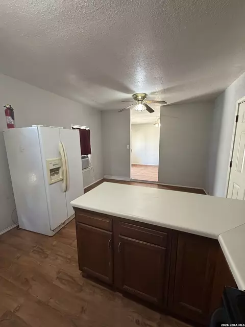 Kitchen - 112 Fernandez, Devine, TX 78016 photo 2 of 4