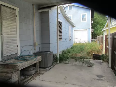 1325 Elsmere, San Antonio, TX 78201