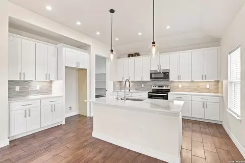 Kitchen - 100 W Short Meadow Dr, Lytle, TX 78052 photo 1 of 2