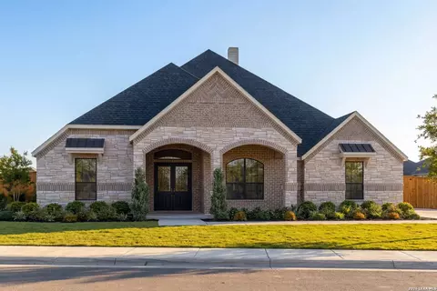 138 Storm Way, Castroville, TX 78009