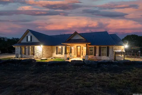 824 Shelly, Canyon Lake, TX 78133