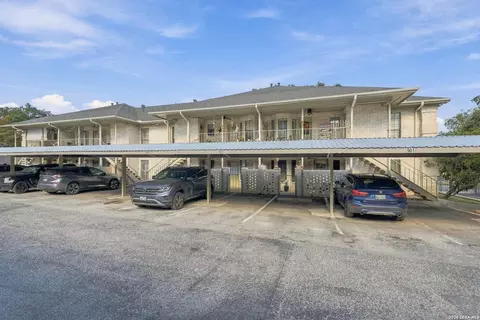 8415 Fredericksburg #902, San Antonio, TX 78229