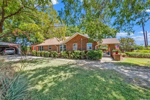 Exterior - 509 E Almante Ave, De Leon, TX 76444 photo 6 of 10