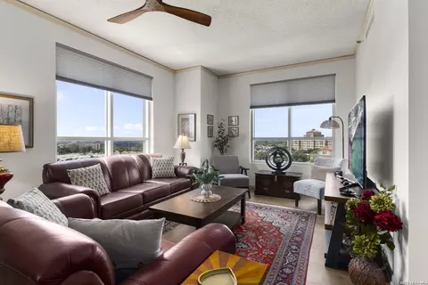 1 Towers Park Ln #1111, San Antonio, TX 78209