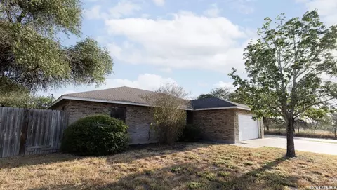 Exterior - 302 Bain Dr, Devine, TX 78016 photo 1 of 1