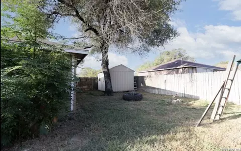 Other - 302 Bain Dr, Devine, TX 78016 photo 11 of 13