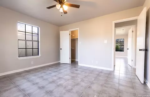 Bedroom - 302 Bain Dr, Devine, TX 78016 photo 1 of 3