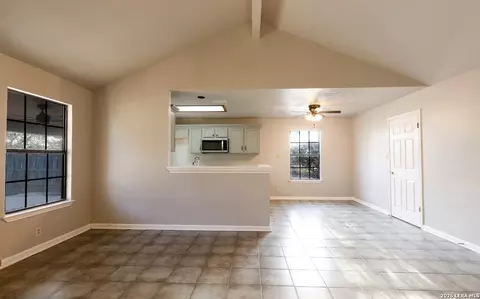 Living - 302 Bain Dr, Devine, TX 78016 photo 4 of 4